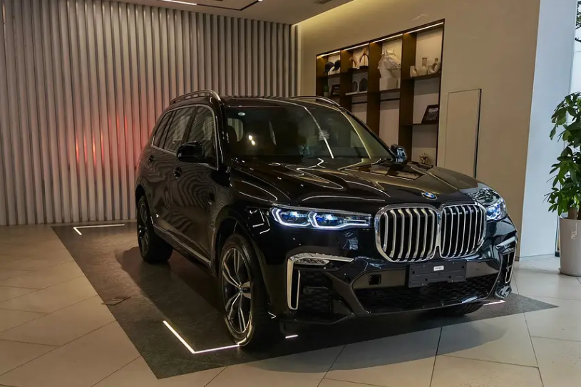 整車貼膜：貼車衣的膠水決定貼車衣的質(zhì)量嗎？